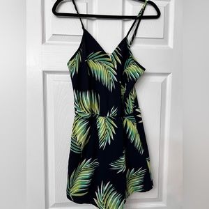 VICI TROPICAL ROMPER PERFECT FOR YOUR NEXT VACATION